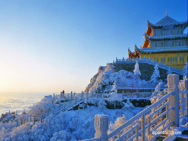 俏夕陽(yáng)-成都 九寨 樂山 峨眉山 黃龍溪10日全景游